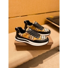 Burberry Low Shoes